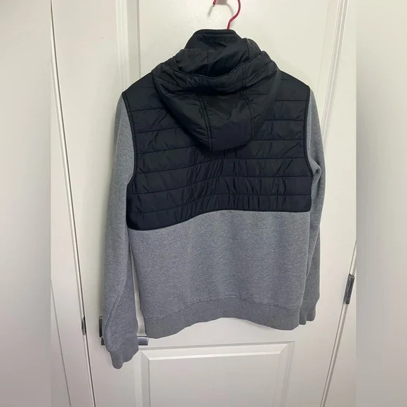 Tommy Hilfiger Men's Black and Gray Zip-Up jacket in size S - Picture 3 of 12